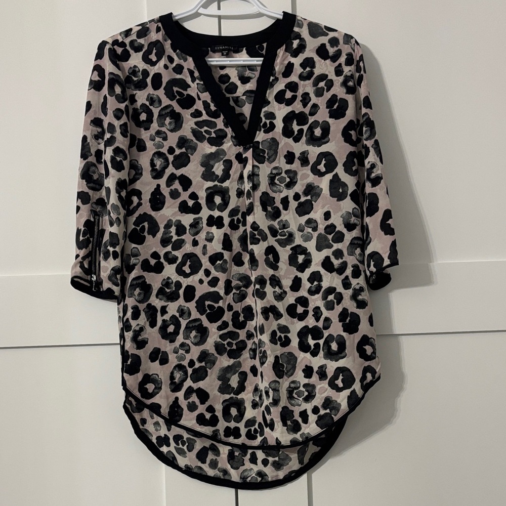 Dynamite Like New Leopard Print V-Neck Blouse